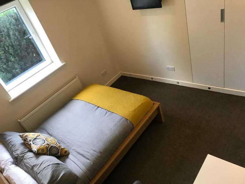 Room Ferry Road in City of Edinburgh
