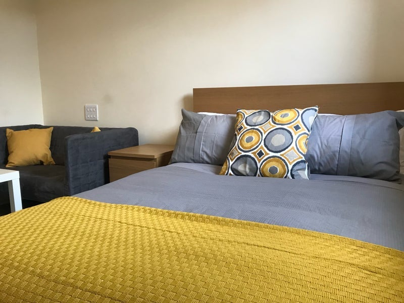 Room Ferry Road in City of Edinburgh