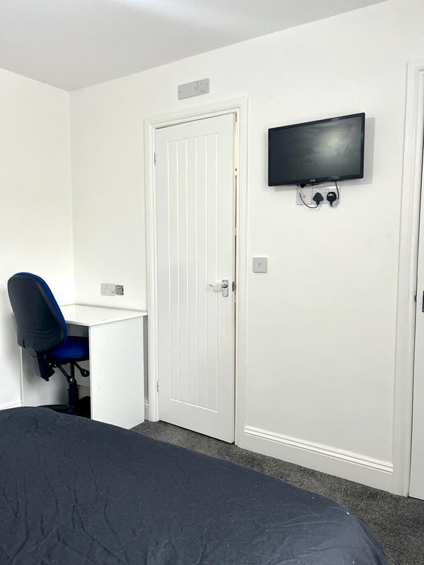Room Errol Street in Middlesbrough