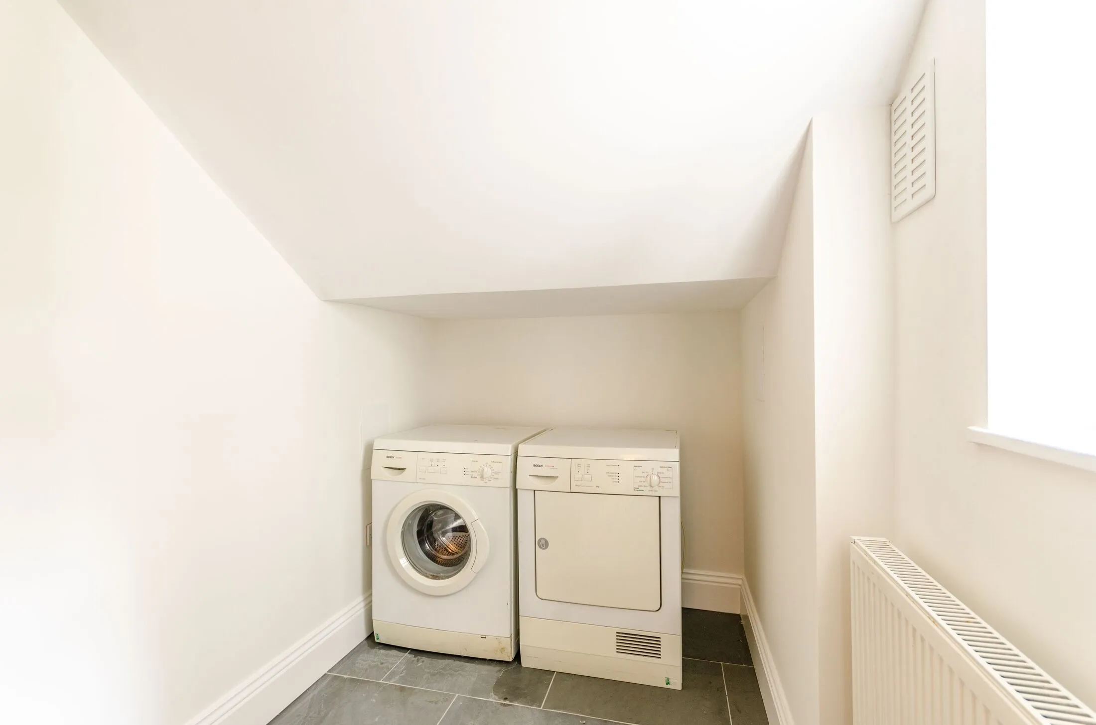 Flat Grosvenor Avenue in Greater London