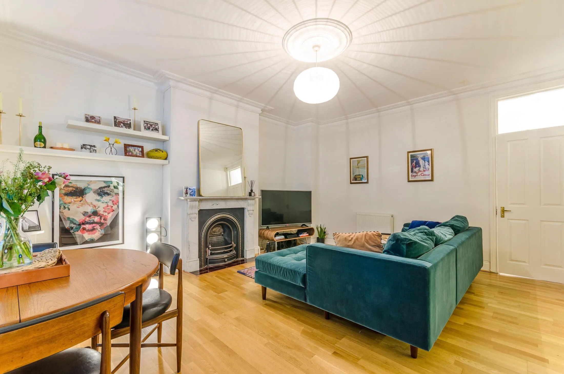 Flat Grosvenor Avenue in Greater London