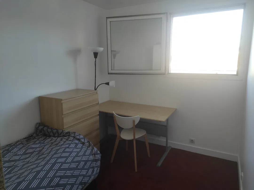 Chambre Place des Découvertes à Noisy-le-Sec