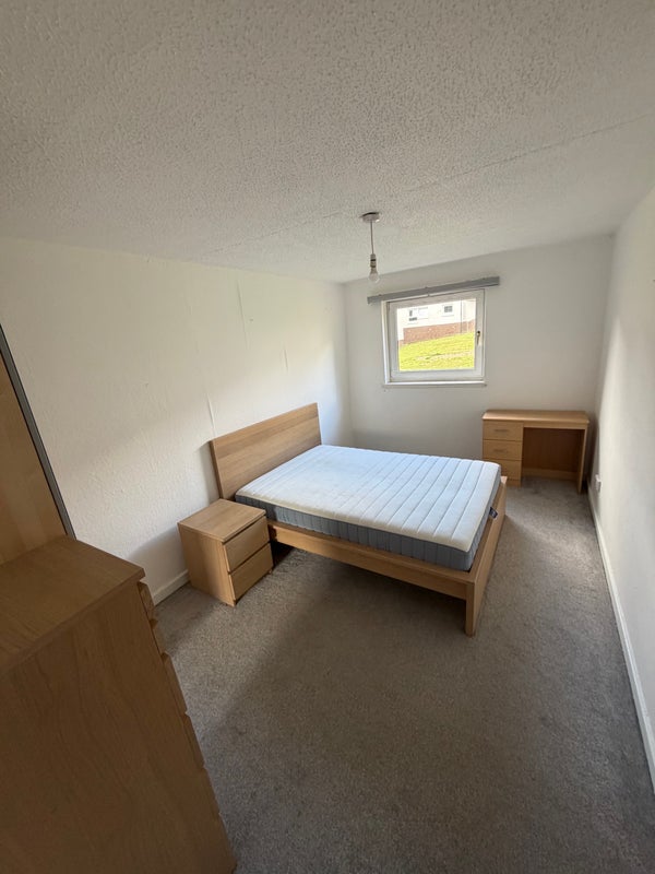 Room Fisher Court in Glasgow