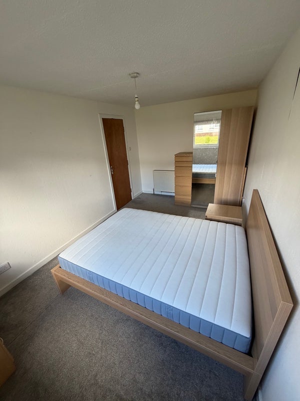 Room Fisher Court in Glasgow