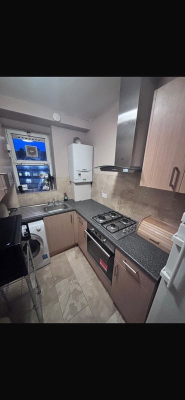 Room Wandsworth Road in Greater London