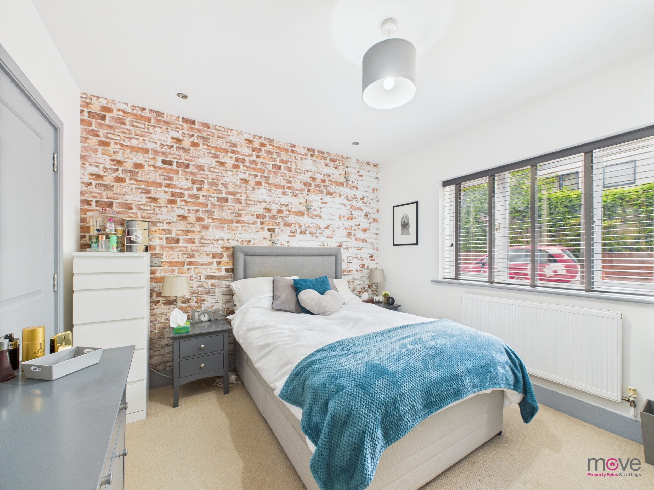 Flat Kings Hollow in Cheltenham