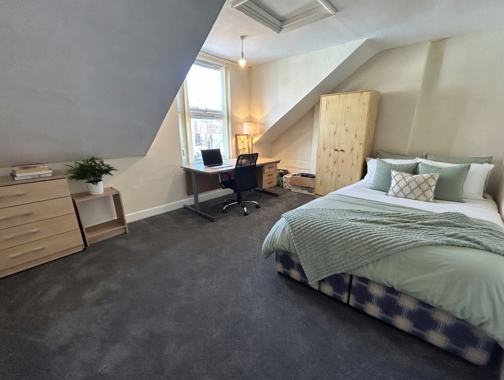 Room Arthur Avenue in Nottingham