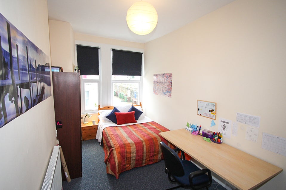 Flat Southern Terrace in Plymouth