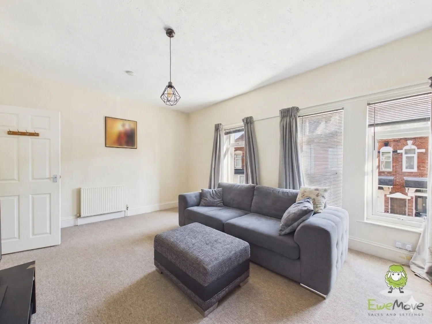 Flat West Avenue in Crewe