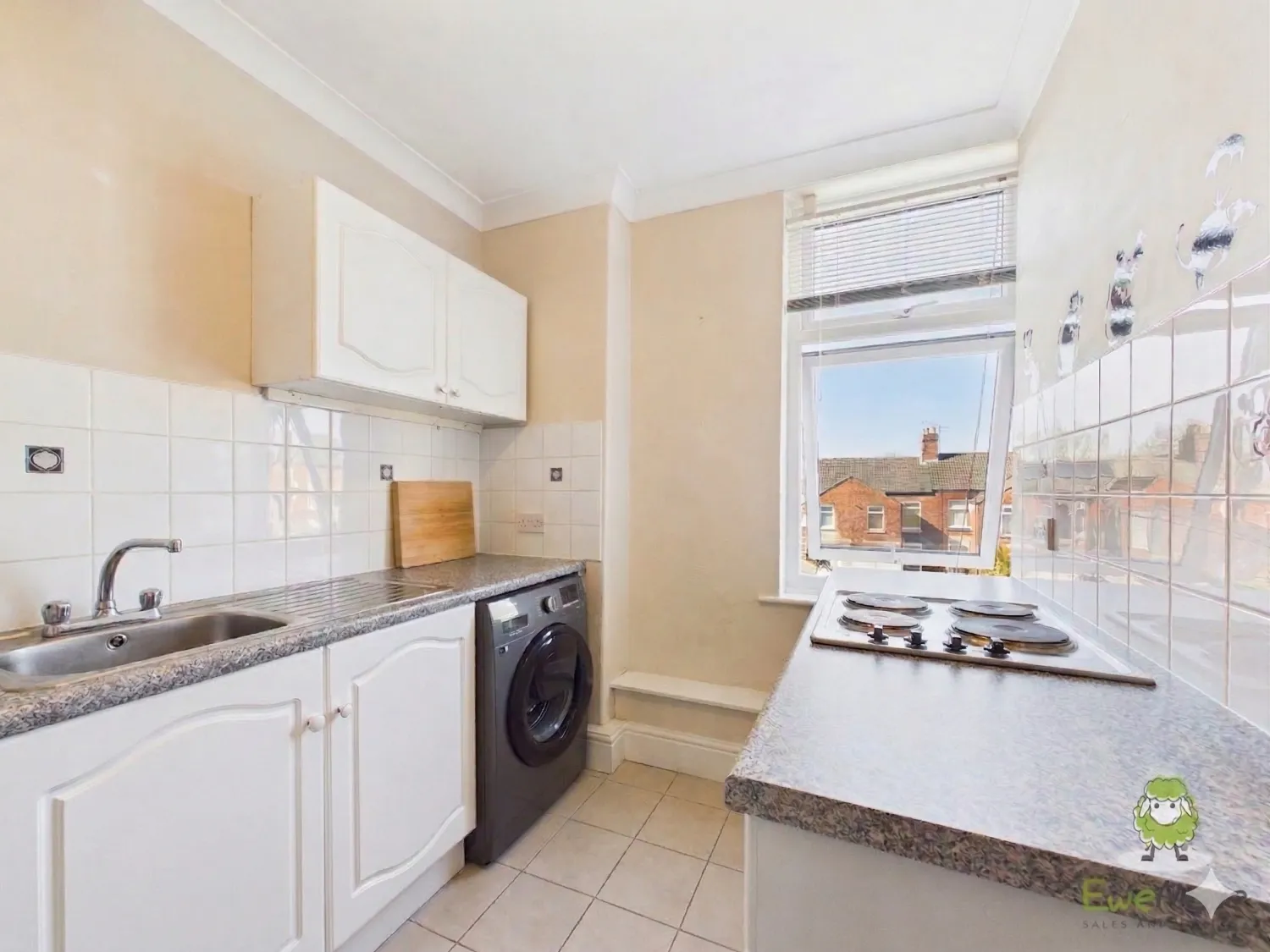 Flat West Avenue in Crewe