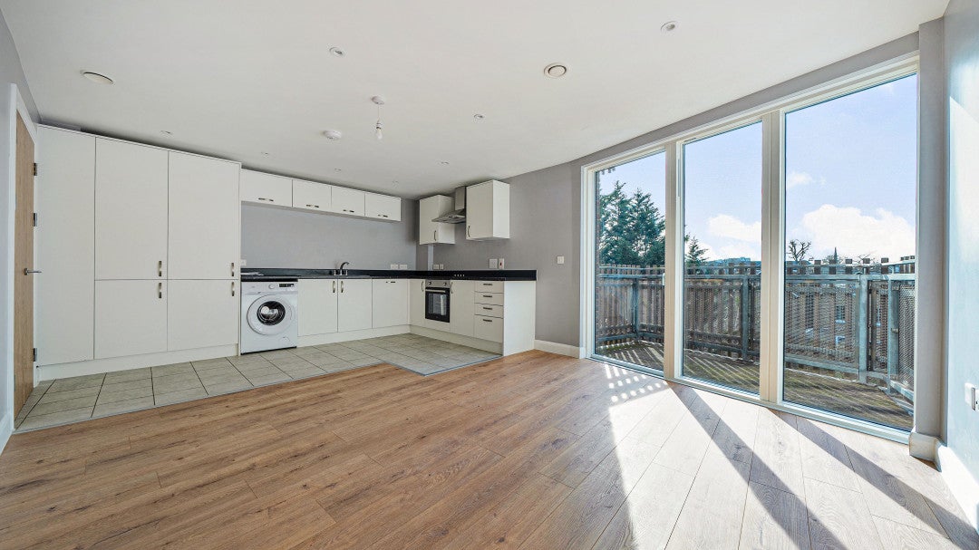 Flat Lee High Road in Greater London