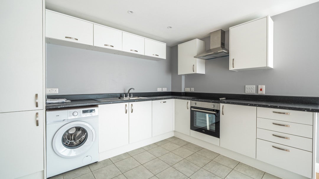 Flat Lee High Road in Greater London