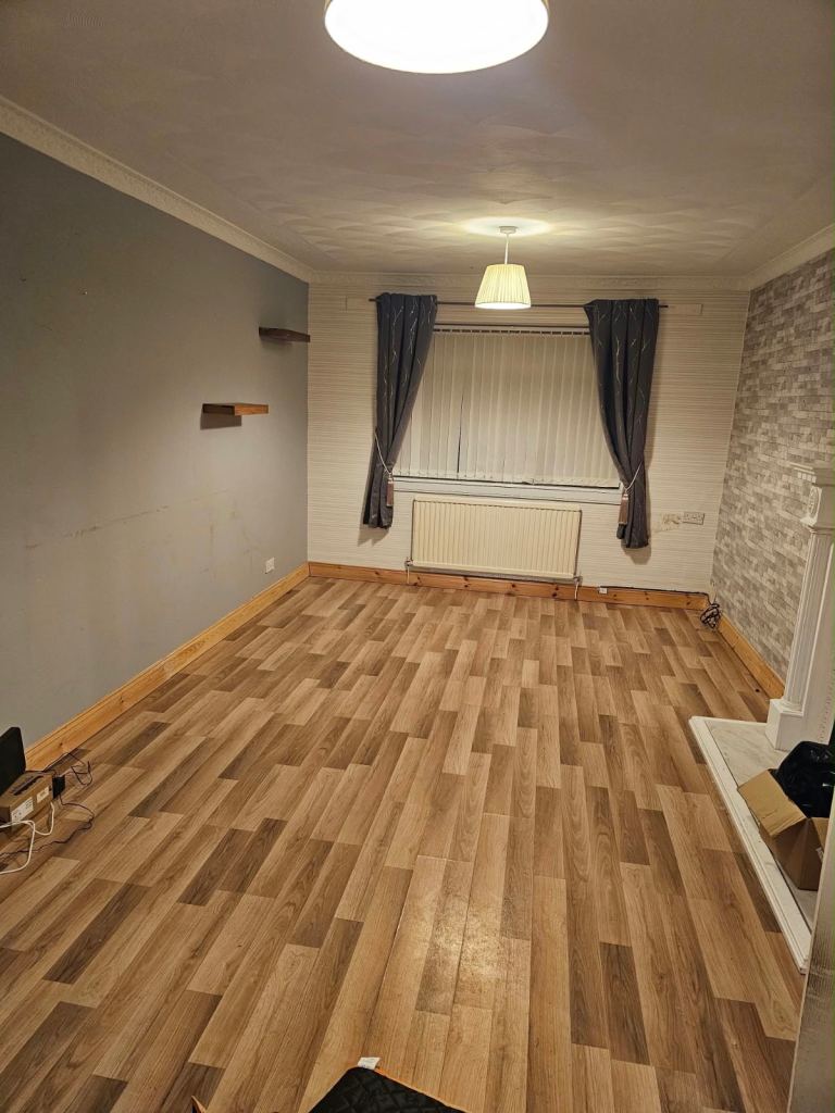 Flat Nightingale Place in Johnstone