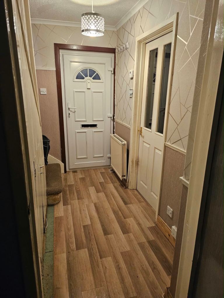 Flat Nightingale Place in Johnstone
