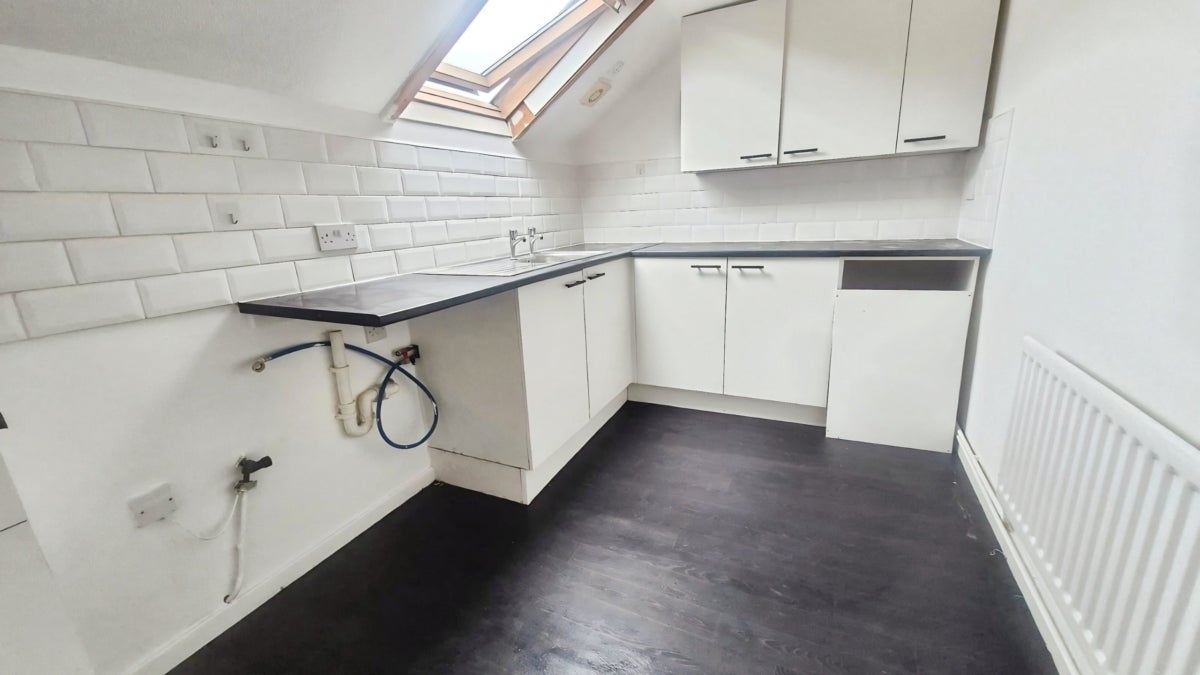 Flat Llwynypia Road in Tonypandy