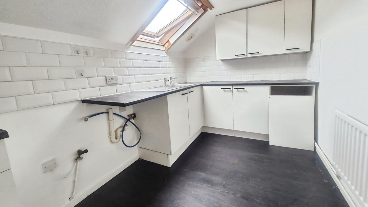 Flat Llwynypia Road in Tonypandy