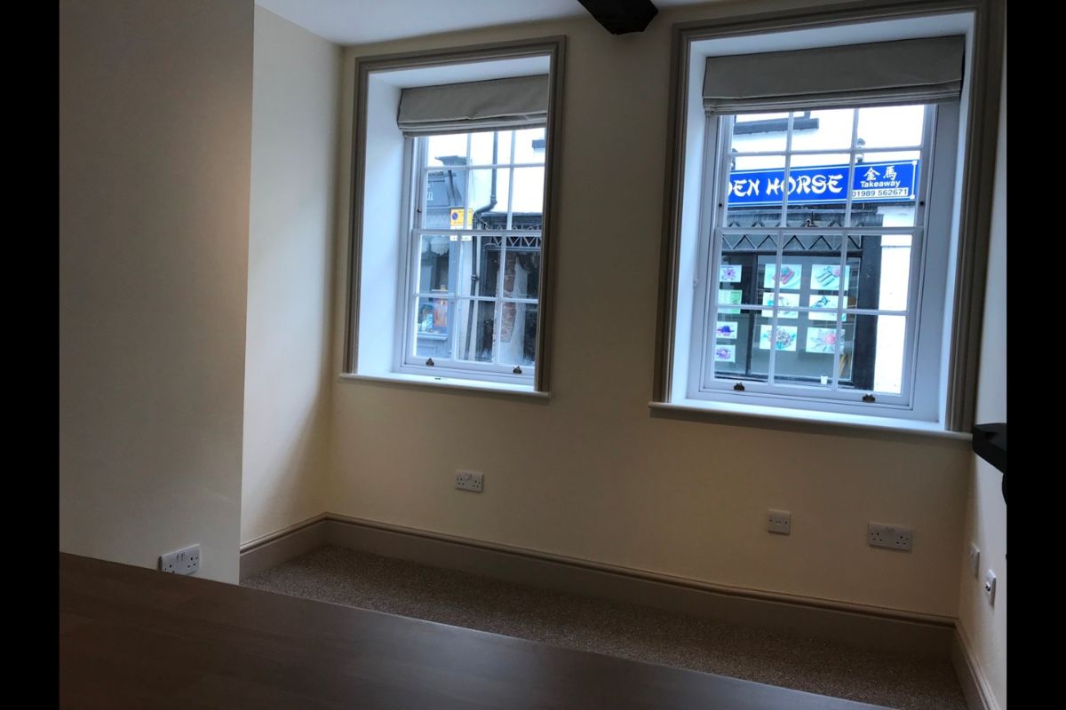 Flat Gloucester Road in Ross-on-Wye