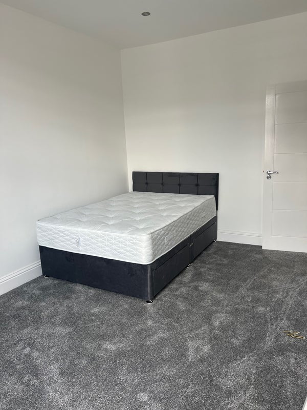 Room Nether Street in Greater London
