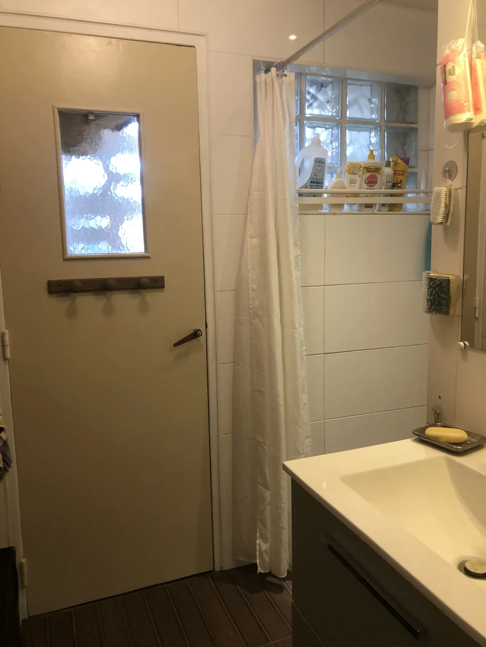 Room Rue de Paris in Les Lilas