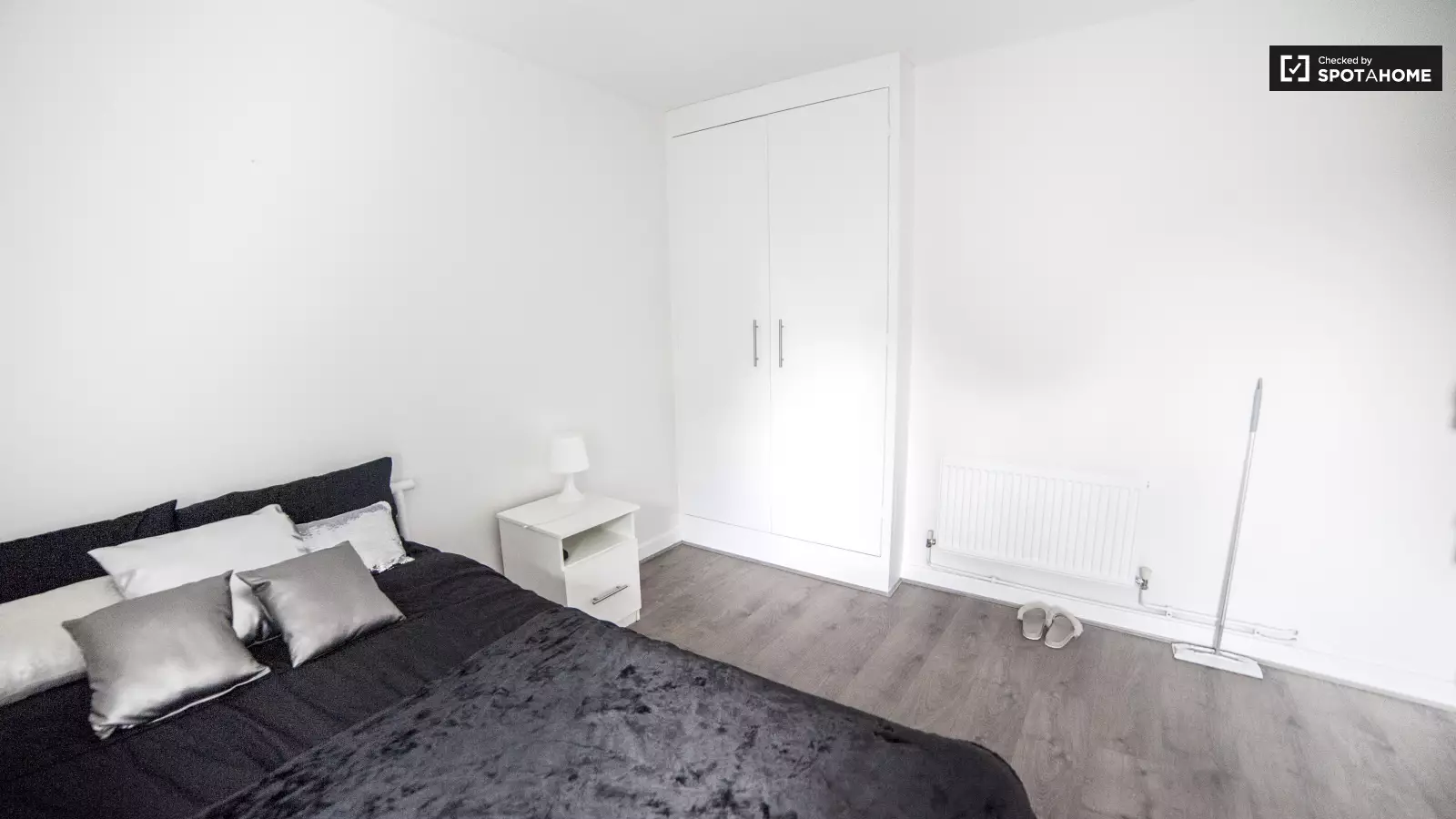 Room Gough Walk in Greater London