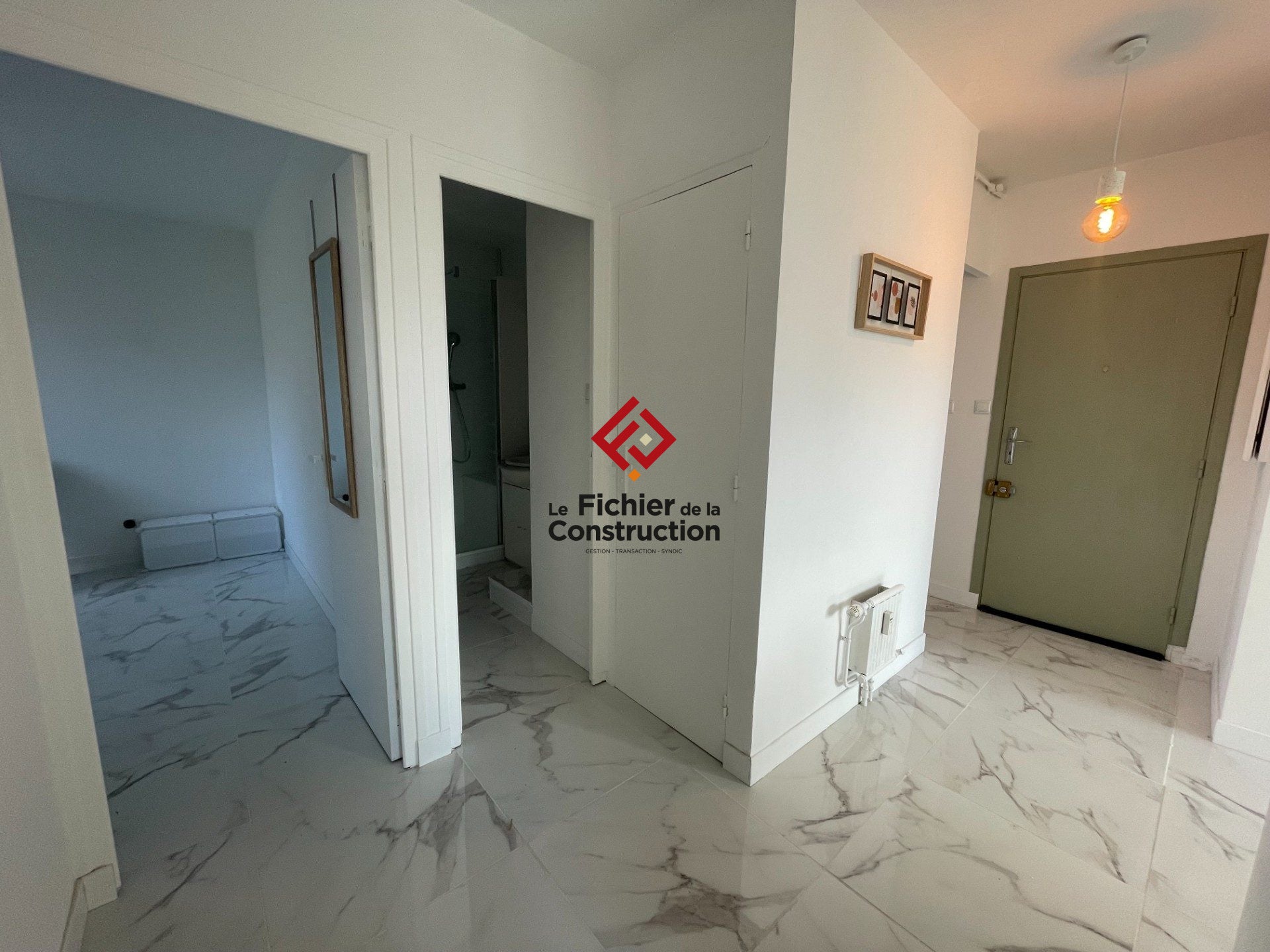 Flat Rue Raymond Muelle in Le Pont-de-Claix