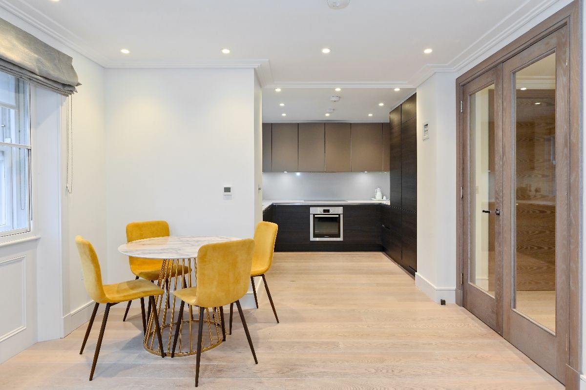 Flat North Audley Street in City of Westminster