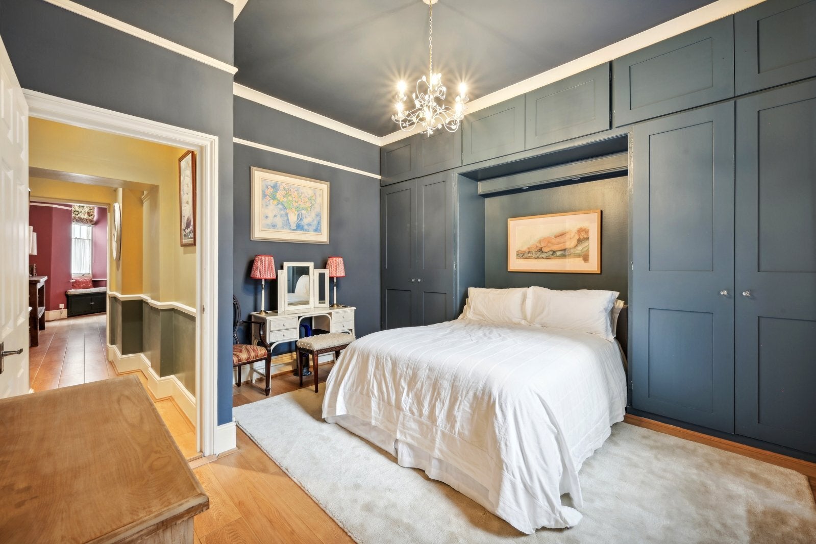Flat Queensberry Place in Greater London
