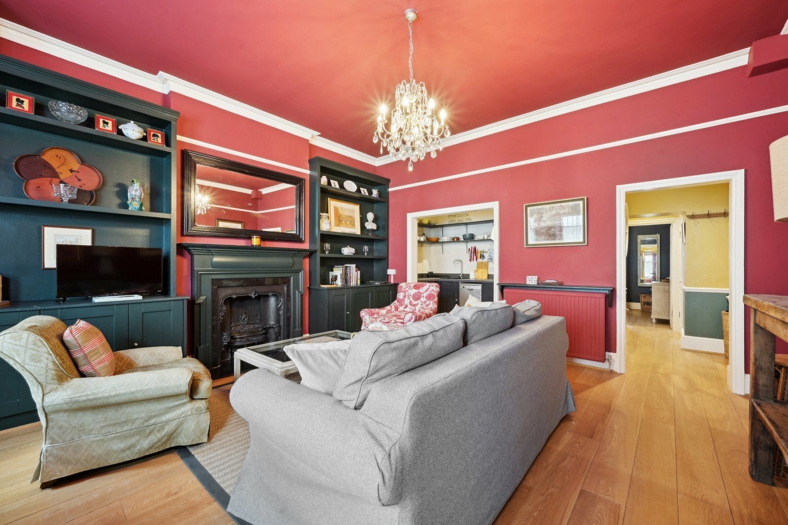 Flat Queensberry Place in Greater London