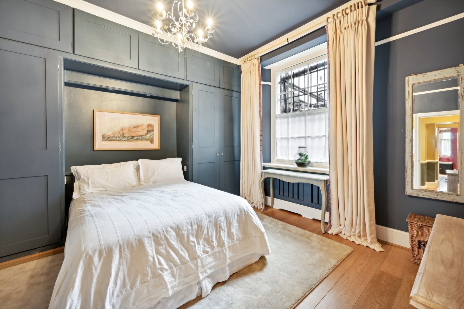 Flat Queensberry Place in Greater London