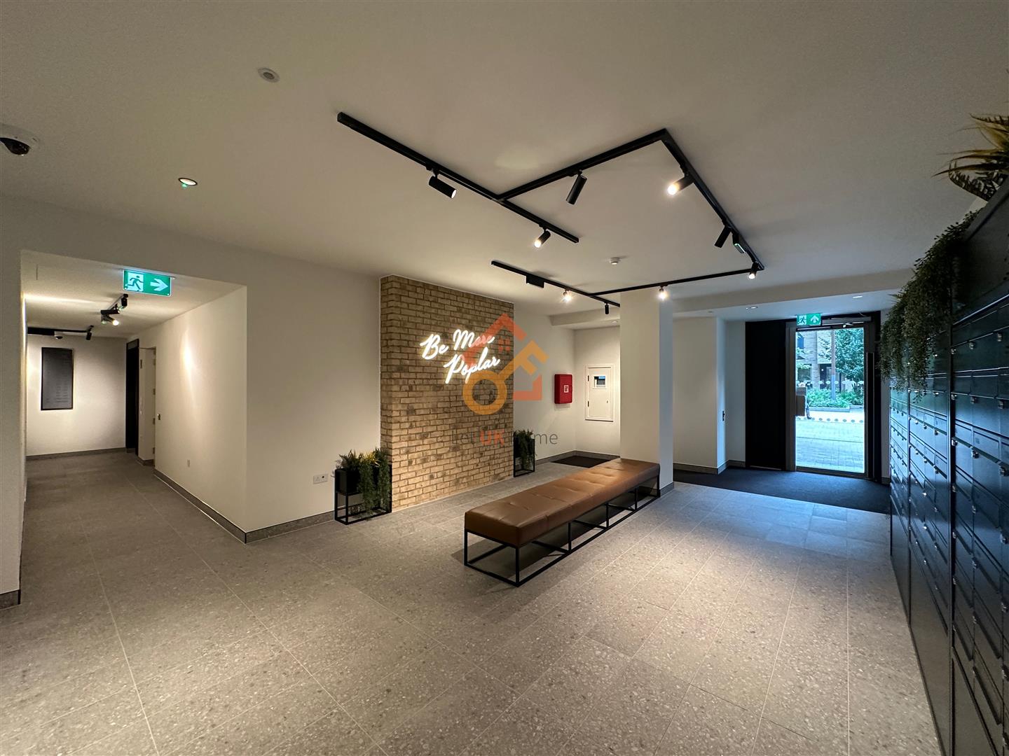 Flat Axio Way in London