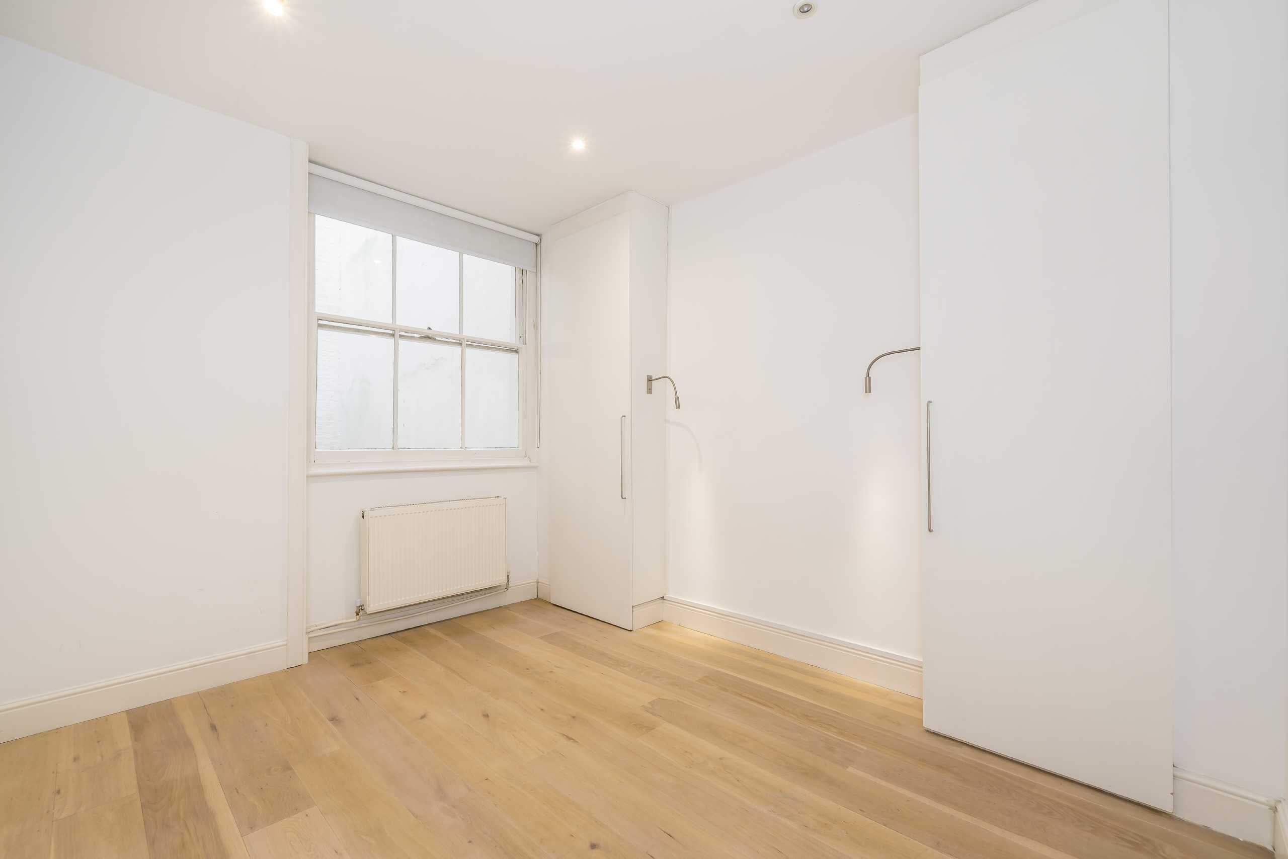 Flat St Stephen's Gardens in City of Westminster