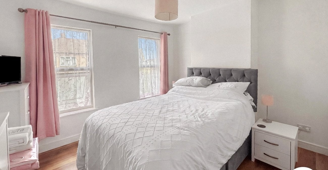 Flat St Vincents Road in Dartford