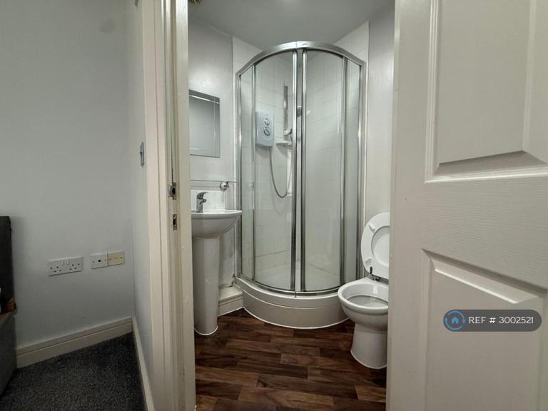 Flat Bridgeman Street in Farnworth