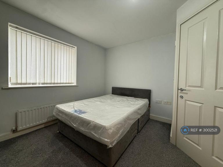 Flat Bridgeman Street in Farnworth