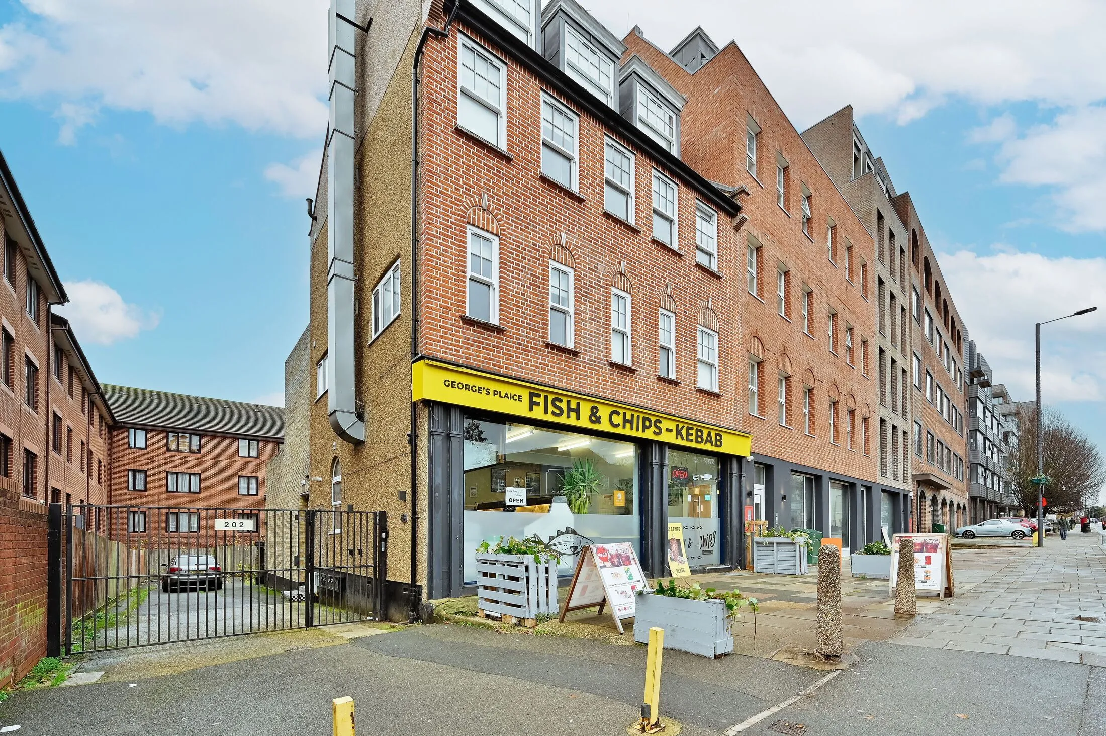 Flat South Harrow Market in Greater London