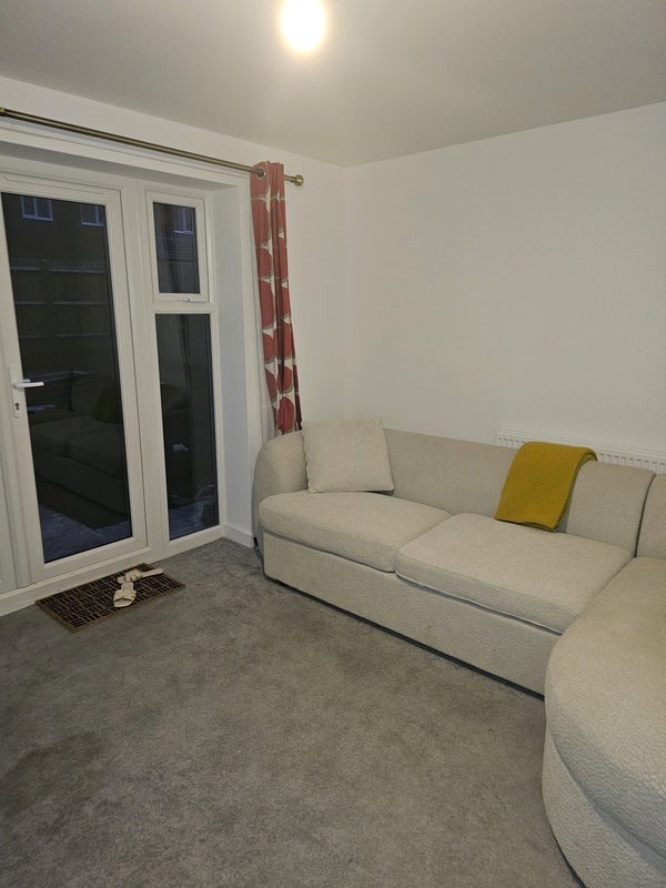 Room John Sullivan Way in Sandwell