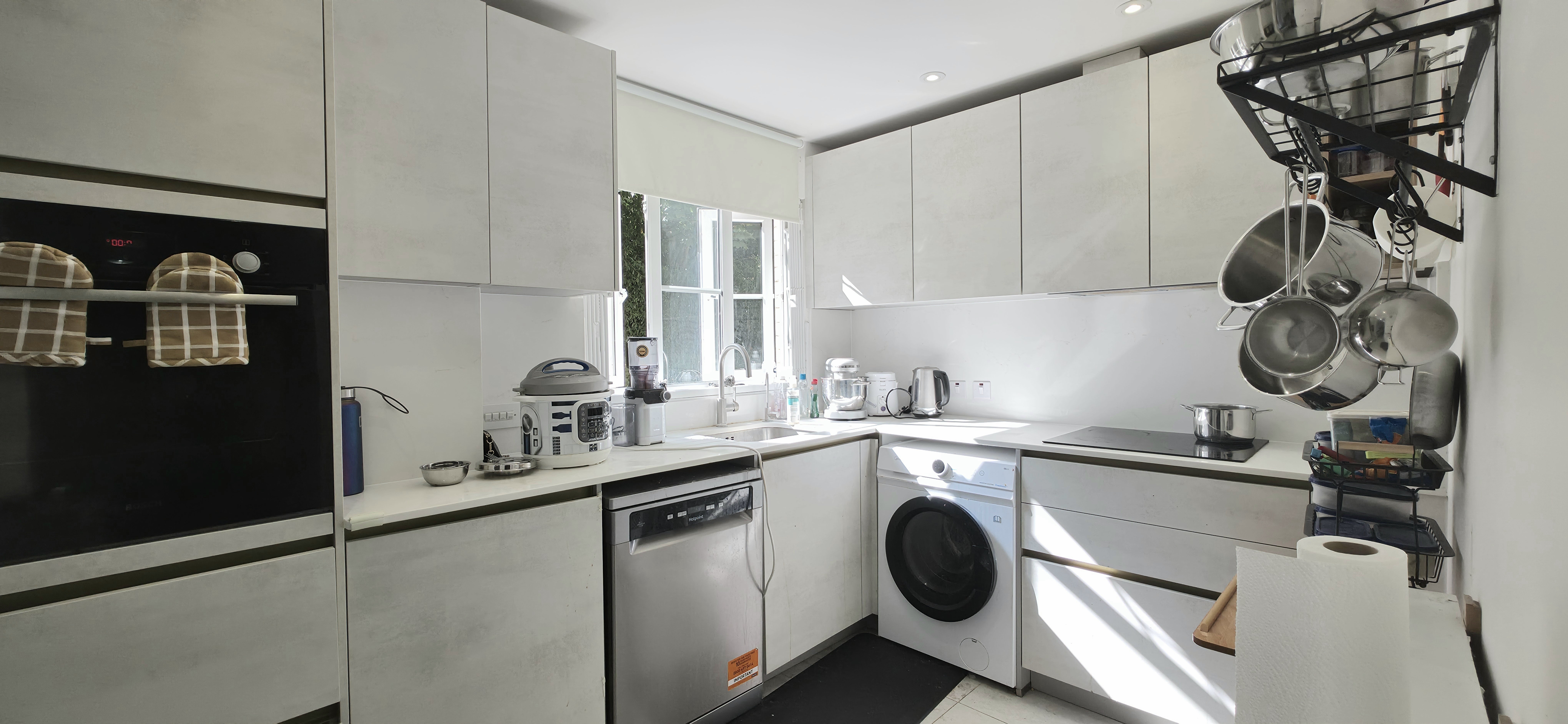 Flat Sheepcote Road in Greater London