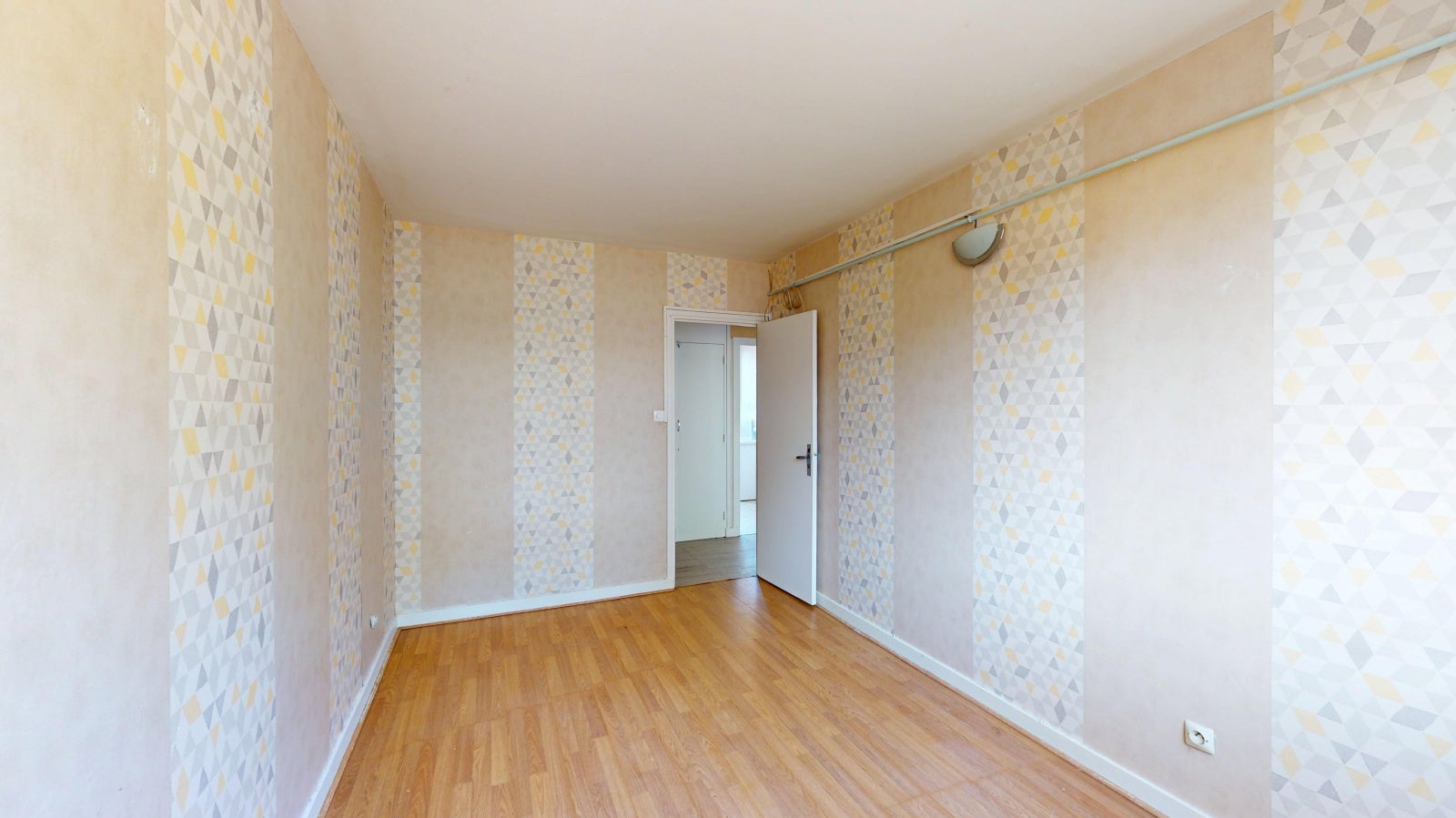 Flat Avenue de la Gare in Saint-Usage