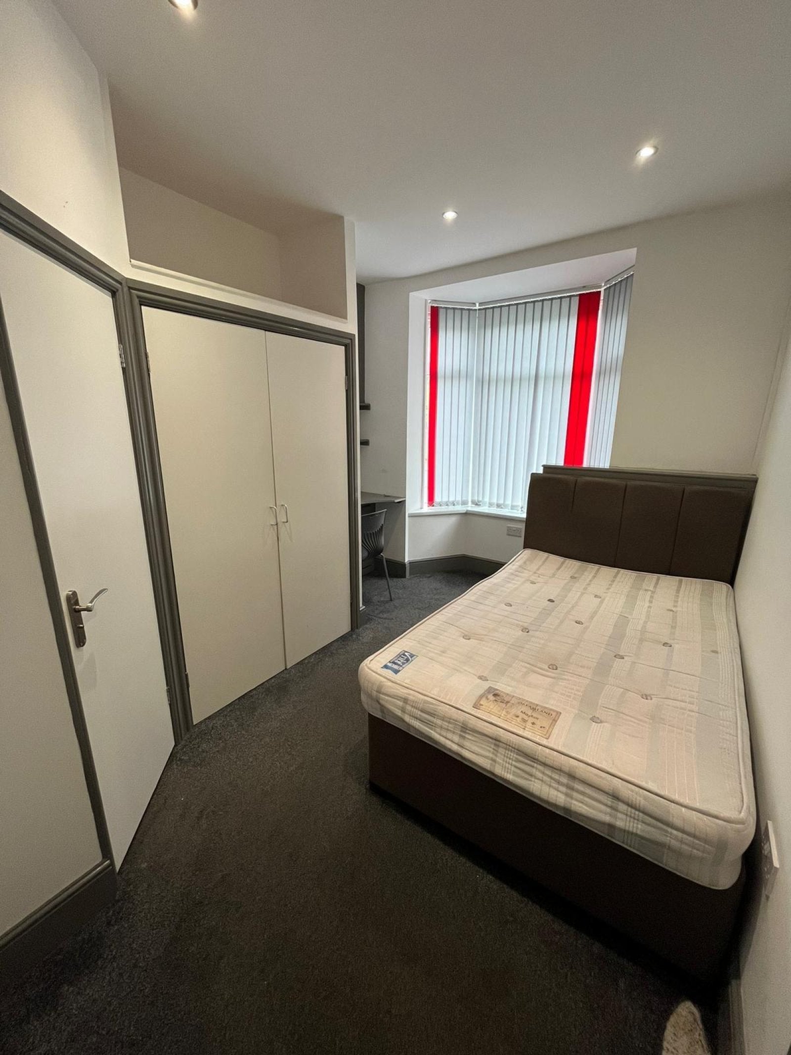 Room Stoke Road in Stoke-on-Trent