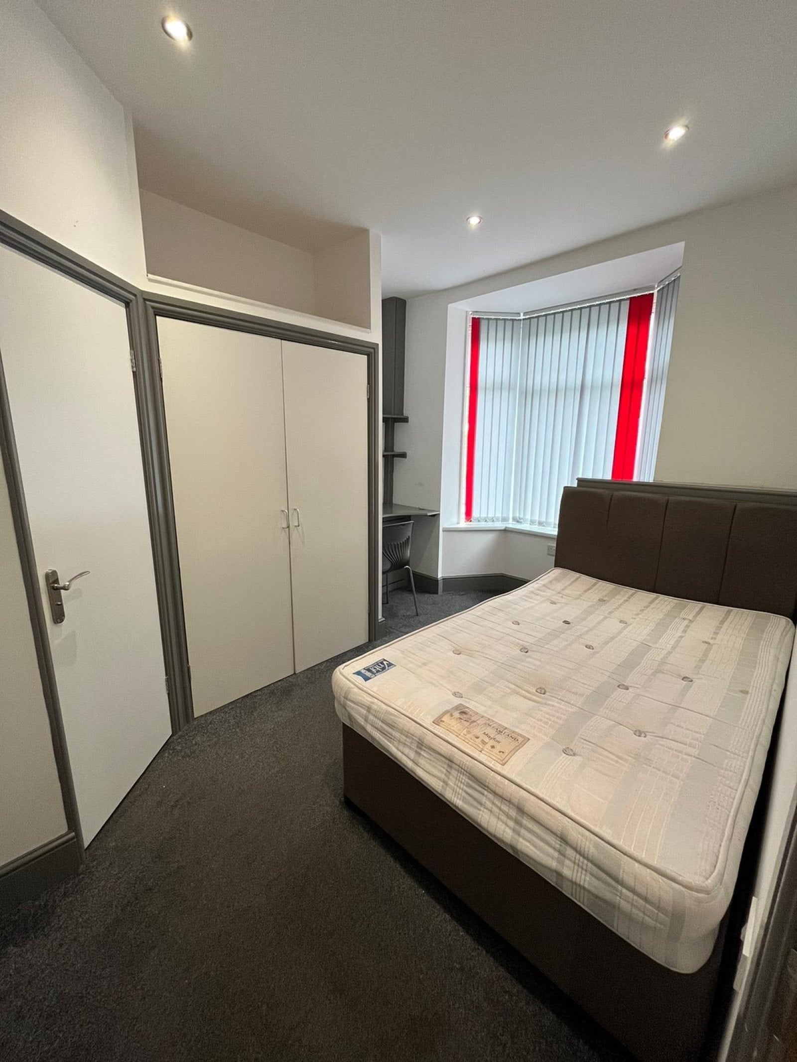 Room Stoke Road in Stoke-on-Trent