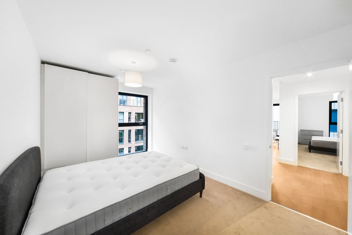 Flat Heygate Street in Greater London