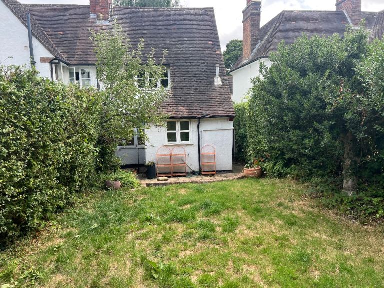House Wordsworth Walk in Greater London