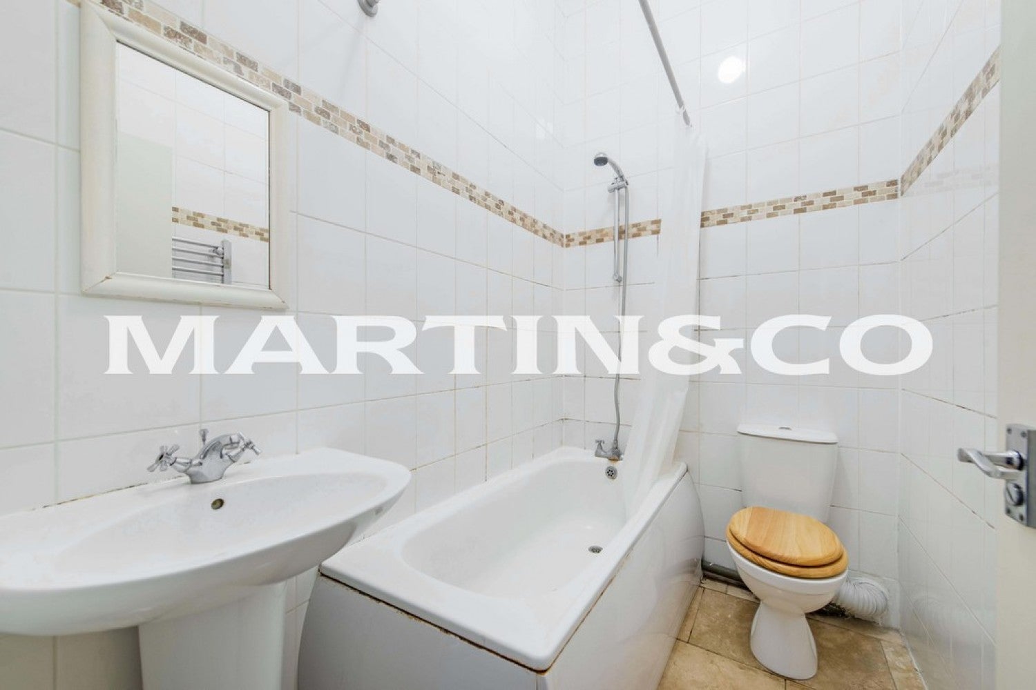Flat Grosvenor Road in Greater London