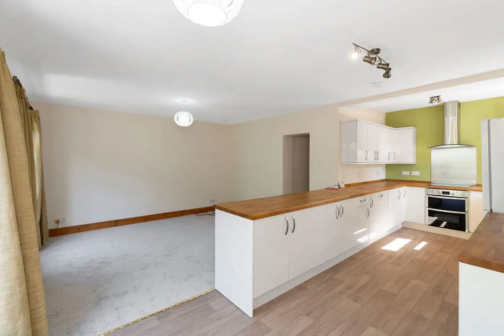 Flat Carrick Knowe Drive in City of Edinburgh