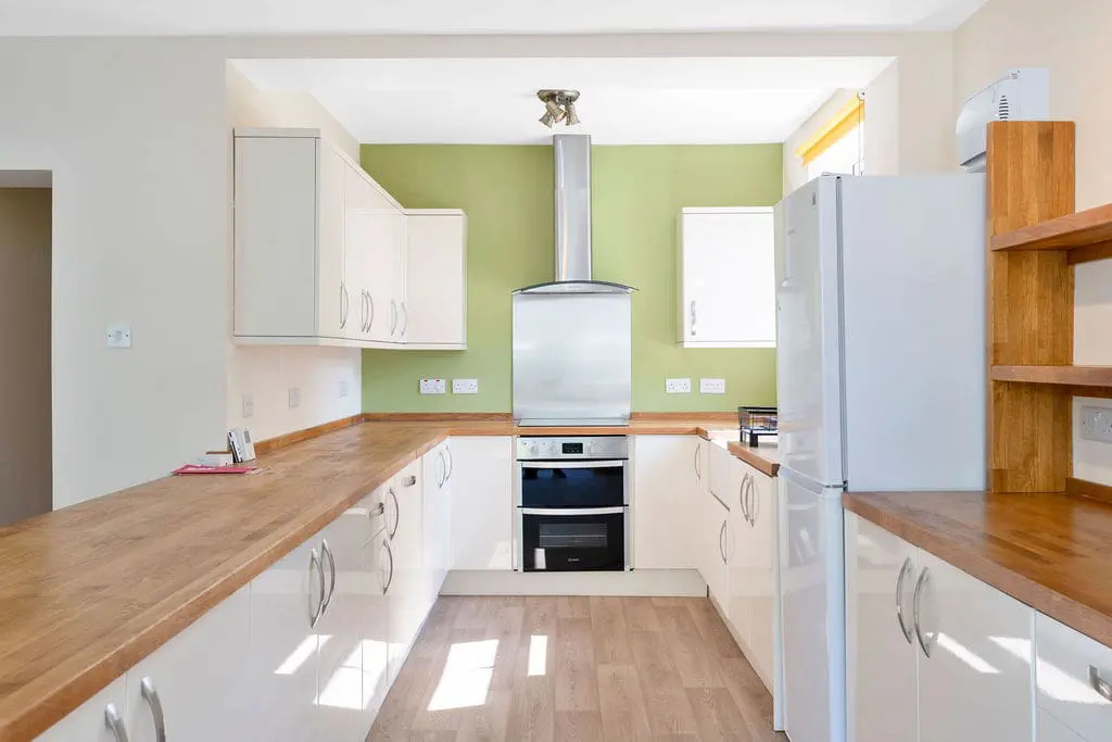 Flat Carrick Knowe Drive in City of Edinburgh