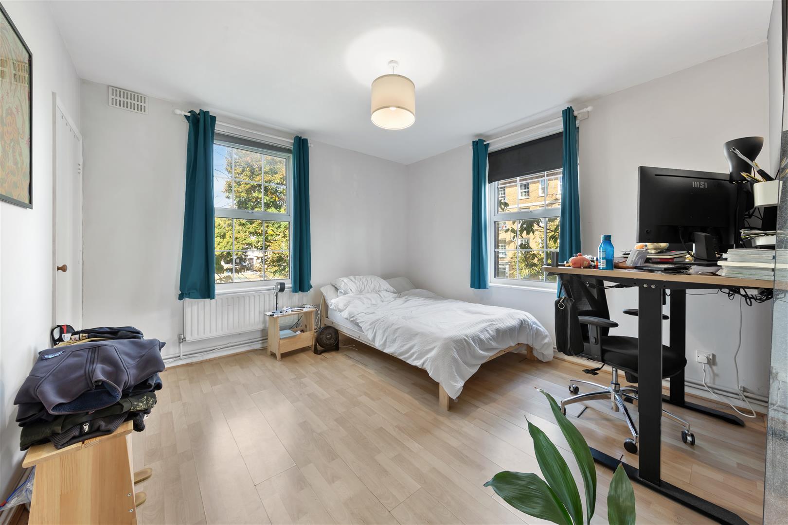 Flat Devonshire Drive in Greater London