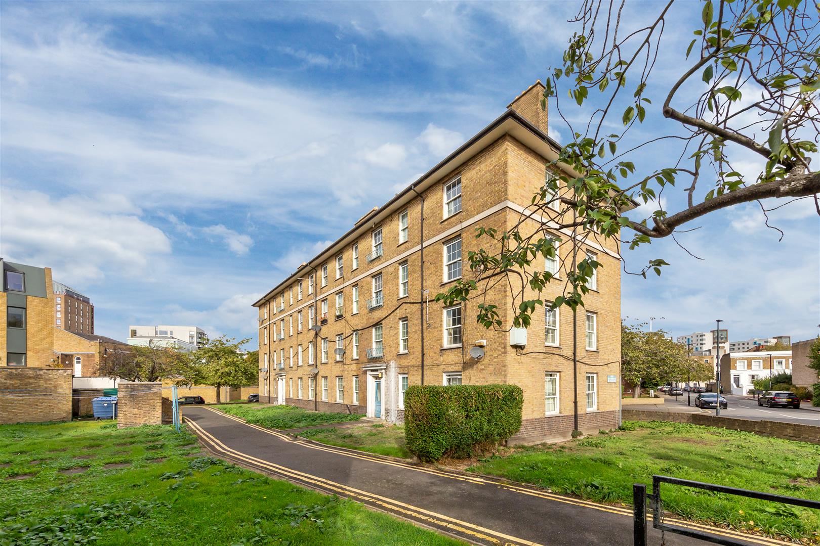 Flat Devonshire Drive in Greater London