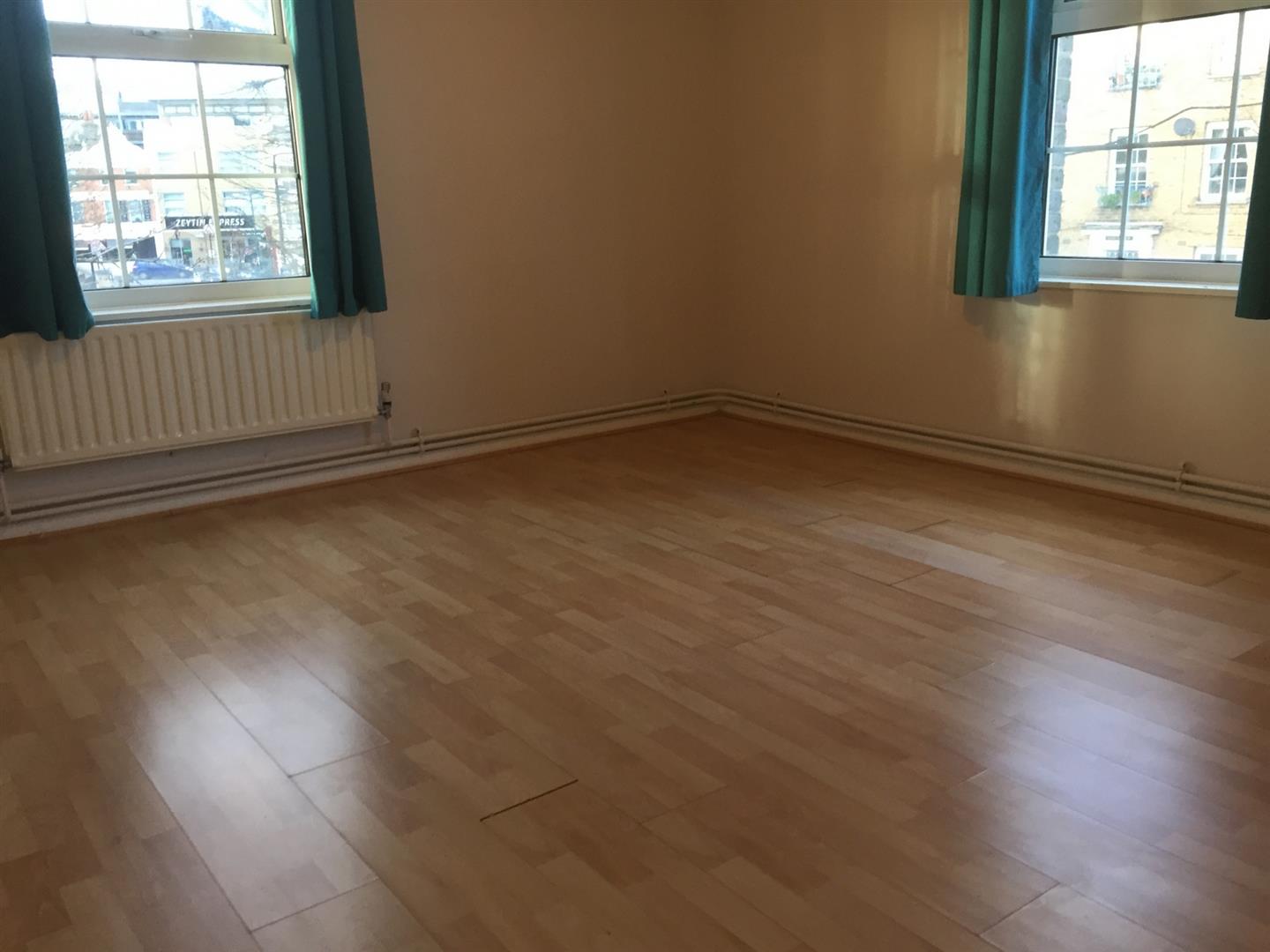 Flat Devonshire Drive in Greater London