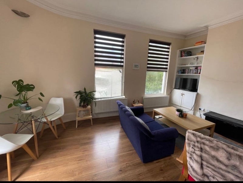 Room St Mary's Road in Greater London