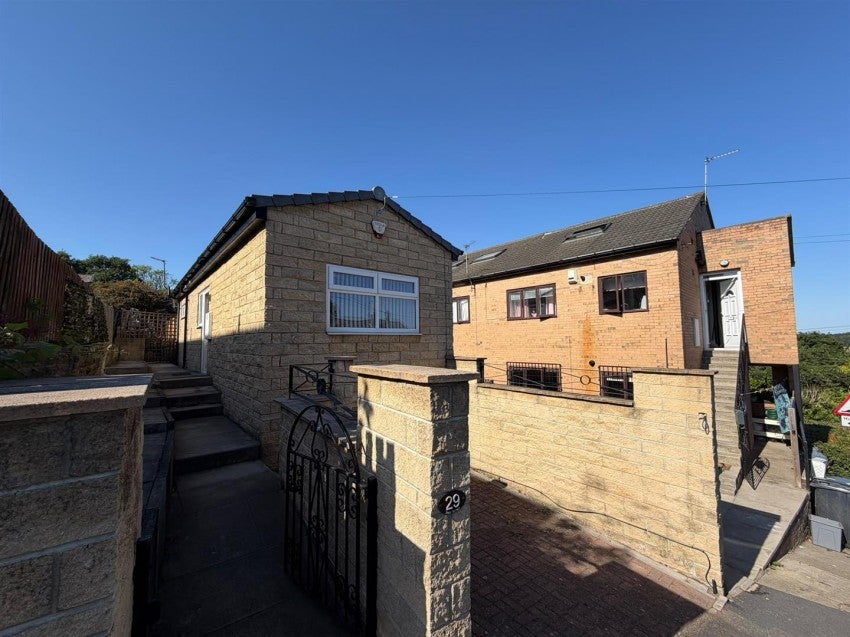 House Stott Terrace in Bradford